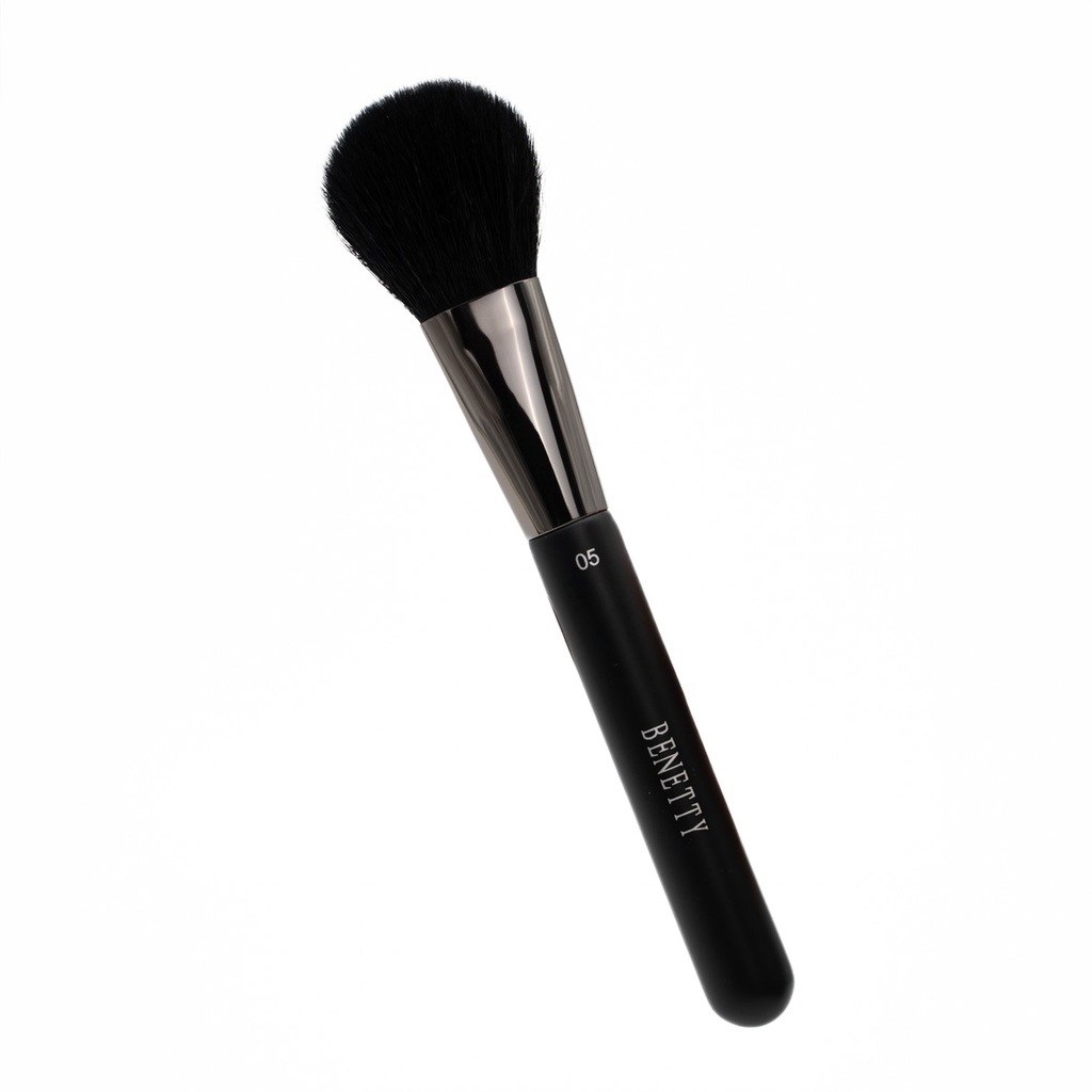 BLUSH BRUSH