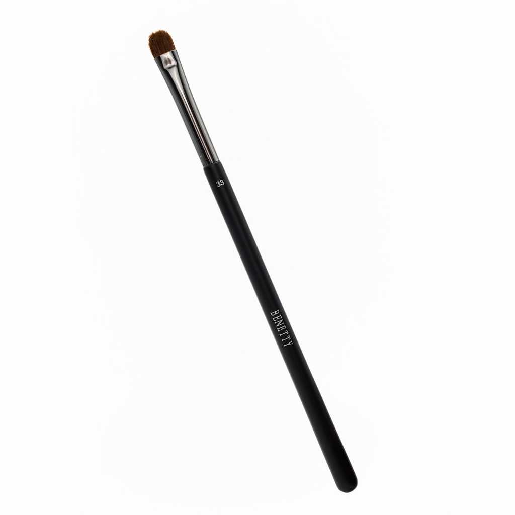TAPERED EYESHADOW BRUSH